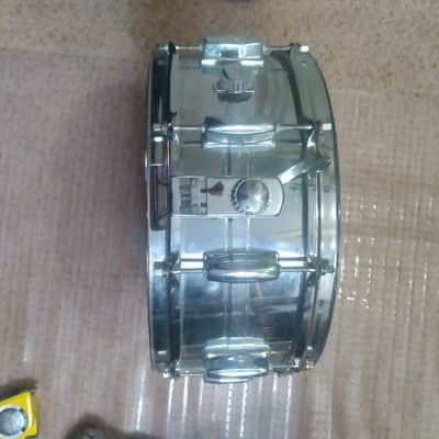 1960s pearl 14" snare drum  60s oval badge 10 lug image 2