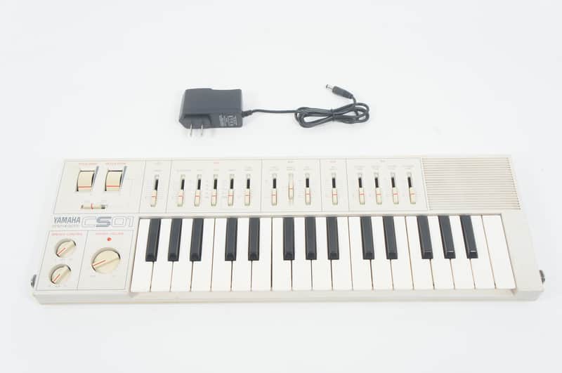 [SALE Ends June 30] YAMAHA CS01 WHITE Rare Color Mobile Analog Synthesizer CS-01 w/ 100-240V PSU image 1