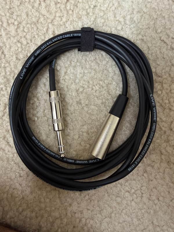 Live Wire Advantage Interconnect Cable 1/4" TRS Male to XLR Male 10 ft. Black (Set of 4) image 1