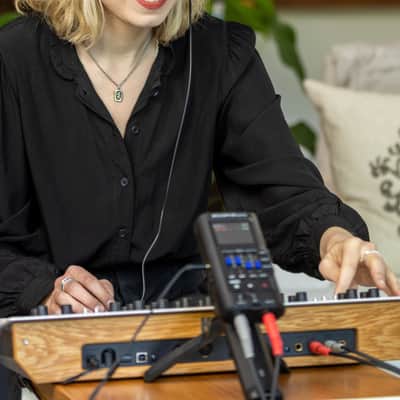 Zoom R4 MultiTrak Recorder image 10