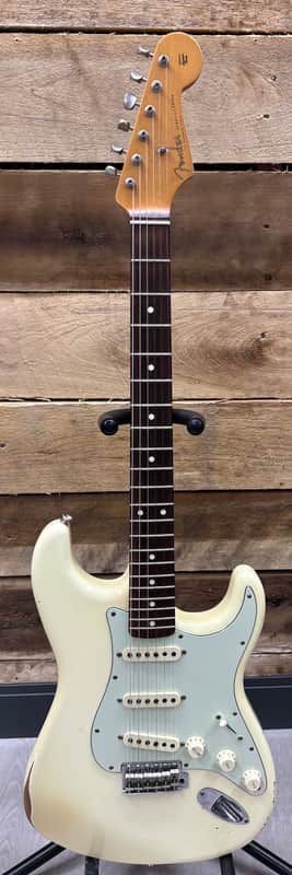Fender Road Worn '60s Stratocaster 2019 - Vintage White - Nitrocellulose Lacquer image 1