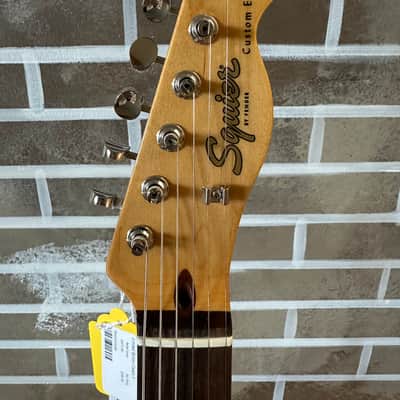 Squier Classic Vibe ‘60s Custom Esquire Limited Edition 2025 - Shell Pink image 3