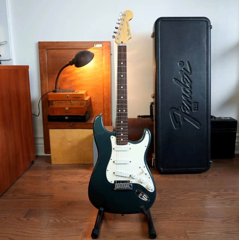 Fender Strat Plus Deluxe Electric Guitar | Reverb Canada