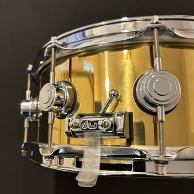 DW Collector’s Bell Brass 5.5” x 14” Snare Drum image 4