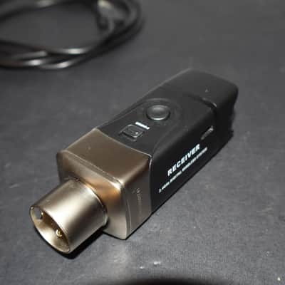 Xvive U3 Wireless Microphone System XLR Wireless System for Dynamic Microphones image 3