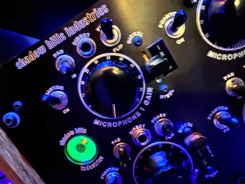 Shadow Hills GAMA 8 - With 2* Iron Transformers - Rare - Extensively Serviced - Sounds Incredible image 1