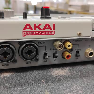 Akai MPC Renaissance Groove Production Studio 2012 - 2019 - Grey image 13