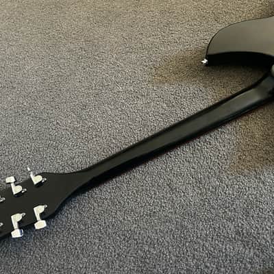 Rickenbacker 330 1997 Classic Jet glo Black tuxedo great condition image 5