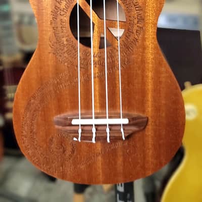 Luna Maluhia Peace Concert Ukulele - Natural w/ Gig Bag $20 Discounted!! image 3