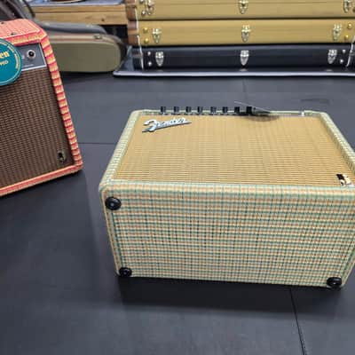 Fender Super Champ X2 2-Channel 15-Watt 1x10" Custom Green image 7