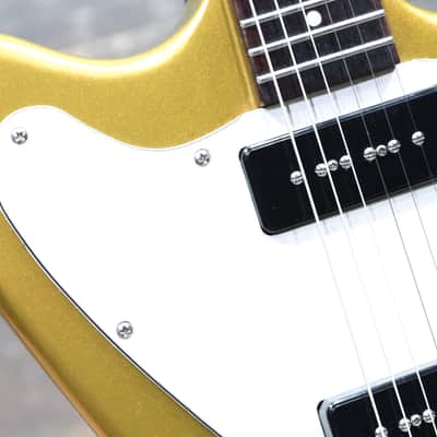 Eastwood Guitars Stormbird Gold Solid Basswood Body El. Guitar w/Bag #1301087 image 5