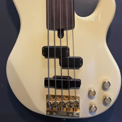 Yamaha BB5000 AF rare wide neck image 3