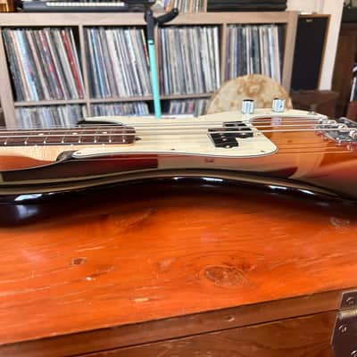 Fender American Professional Precision Bass 2018 - Sunburst image 5