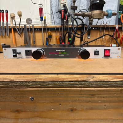 Phonic PPC 9000 Power Conditioner With Light Modules image 2