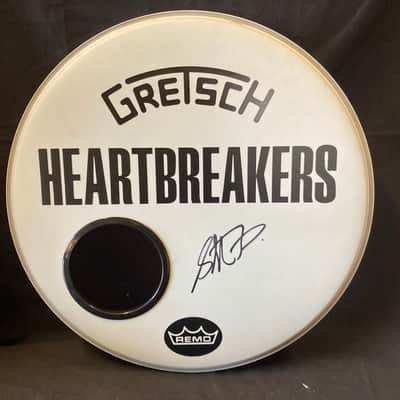 Steve Ferrone's, Tom Petty and the Heartbreakers 22" HEARTBREAKERS Logo Bass Drum Head, Autographed! image 3