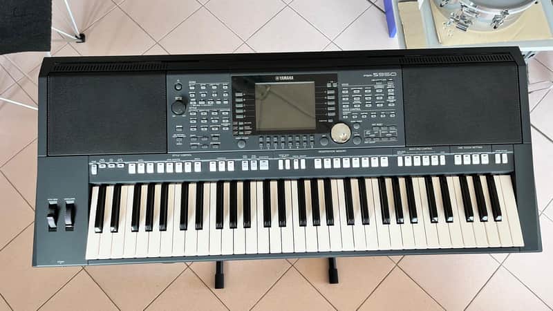 Yamaha PSR S950 image 1