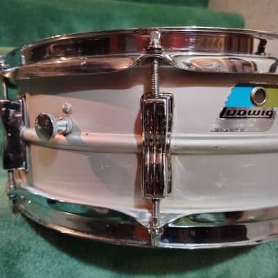 Ludwig No. 404 Acrolite 5x14" 8-Lug Aluminum Snare Drum with Pointed Blue/Olive Badge 1969 - 1979 - Matte Aluminum image 7