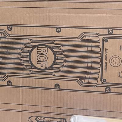( PAIR ) RCF NX-L44A Powered Line Array Column Speaker - Open Box image 2