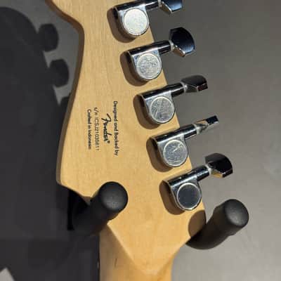Squier FSR Bullet Stratocaster 2021 - Red Sparkle image 6