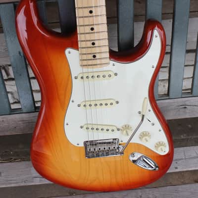 Fender 2018 American Professional Stratocaster Sienna Sunburst image 2