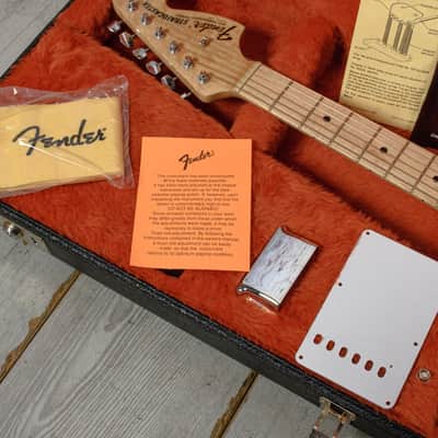 Fender - 2000 Custom Shop '69 Reissue Stratocaster NOS Electric Guitar Aged Olympic White - NOS image 17