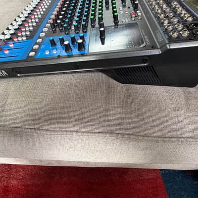 Yamaha MG16XU 16 Channel Analog Mixer 2016 - Present - Black image 4