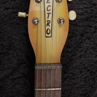 Danelectro 56 U-2 Reissue 1998 - 2004 - Creamsicle image 5