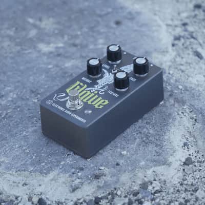Electronic Audio Experiments Glaive Octave Fuzz Pedal image 4