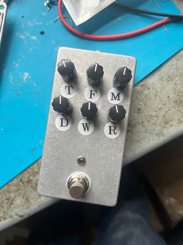 EarthQuaker Devices Space Spiral Modulated Delay Clone image 1
