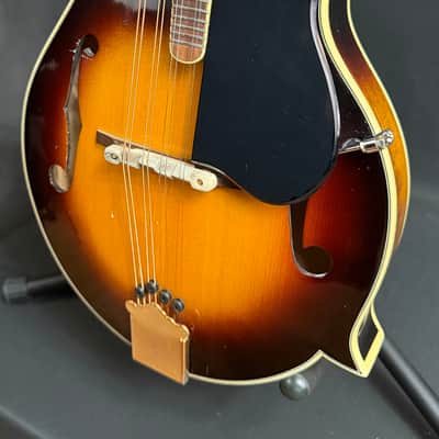 Kentucky KM-630 F-Style Mandolin Vintage Sunburst Finish w/ Case image 4
