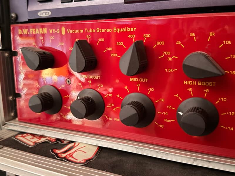 D.W. Fearn VT-5 Stereo Tube Equalizer
