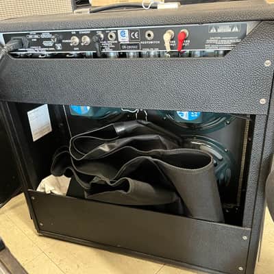 Fender '65 Super Reverb Reissue 45-Watt 4x10" Guitar Combo 2001 - Present - Black image 3