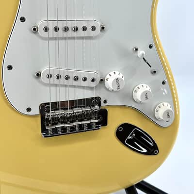 Fender Player Stratocaster with Maple Fretboard 2020- Buttercream image 7