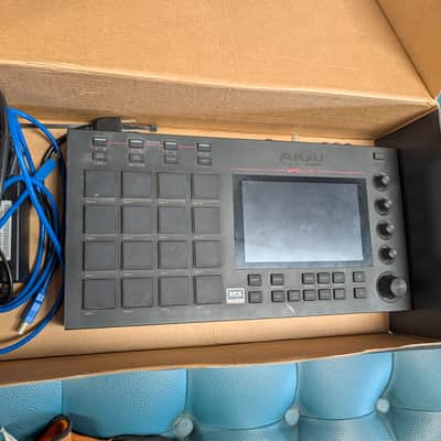 Akai MPC Live Standalone Sampler / Sequencer 2017 - 2020 - Black image 2