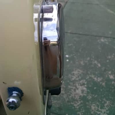 Teisco Bass 1960s White image 13
