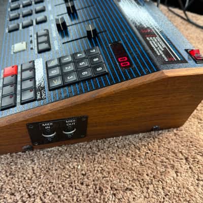 Oberheim DX 6-Voice Drum Machine 1982 / Modded with Linn LM-1 Drum Eproms/ MIDI image 3