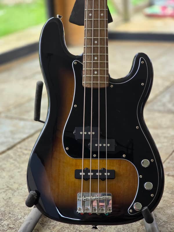 Squier Affinity Precision Bass - Tobacco Sunbust