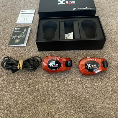 Xvive U2 Wireless Guitar System - RedWood Finish image 2