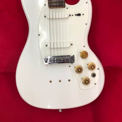 Kalamazoo KG2 1960's White vintage electric guitar image 2