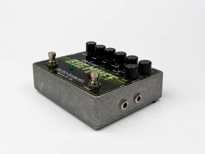 Electro-Harmonix Deluxe Bass Big Muff Pi Distortion / Sustainer 2012 - Present - Black / Green image 1