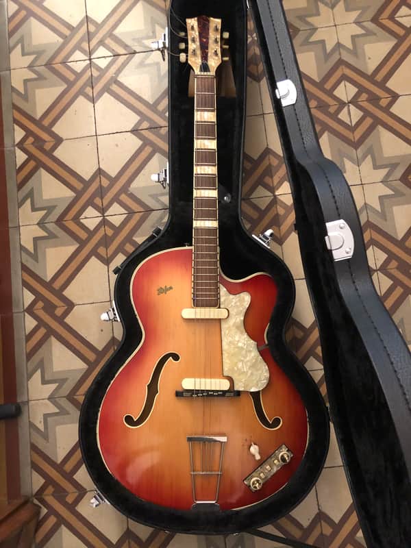 Hofner Model 456/S/E2/b 1958 - Honey Sunburst image 1