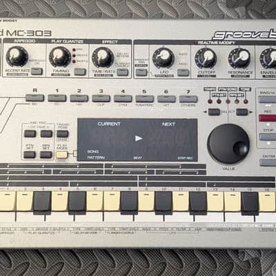 Roland MC-303 Groovebox 1990 - 1998 - Silver image 2