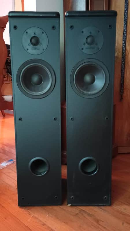 Phase Technology 5t speakers in excellent condition - 2000's image 1