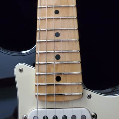 Fender American Standard Stratocaster with Maple Fretboard 2008 - 2016 - Black image 7