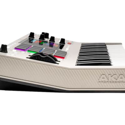 Akai MPC Key 37 Gen 2 Standalone Production Keyboard image 7