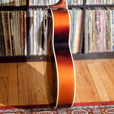 The Loar LH-350-VS Archtop Vintage Sunburst USED image 23