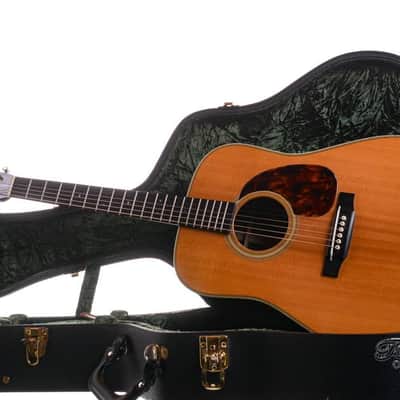 Martin HD28V 2004 image 9