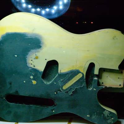 Fender Telecaster 1983-87 Veneer image 6
