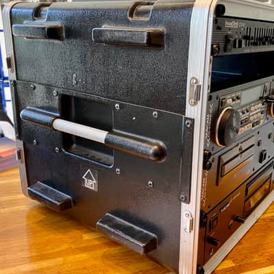 Tascam CD-X1500 dual CD player and DJ control unit + CD-160Mk2 CD player and Soundtech Q310 mono graphic equaliser, rackmounted image 3