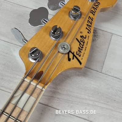 Fender American Vintage '74 Jazz Bass with Maple Fretboard 2013 - 2014 Natural image 2